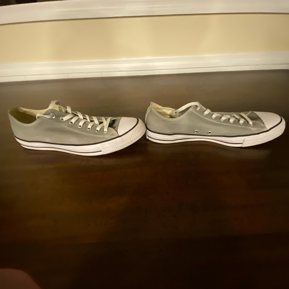 Converse All Stars Light Green Low-Top Sneakers. Like New. Size 12 - Picture 2 of 5